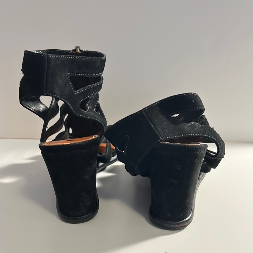 Via Spiga Black Wedge Sandals with Strappy Design - Picture 5 of 6